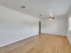 6942 Peyton Street, Houston TX 77028