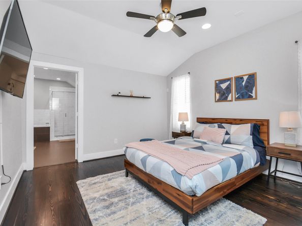 5705 Cochran Street, Houston TX 77009