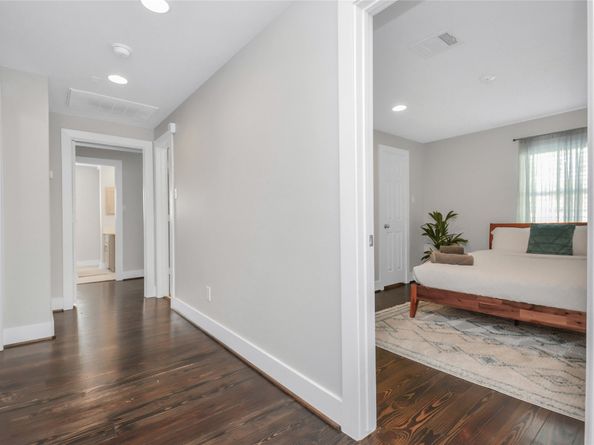 5705 Cochran Street, Houston TX 77009