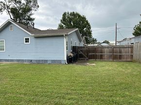 5705 Cochran Street, Houston TX 77009