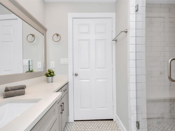 5705 Cochran Street, Houston TX 77009