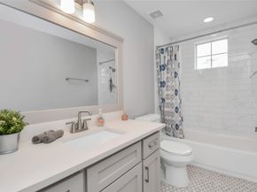 5705 Cochran Street, Houston TX 77009