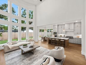 1918 Ridgecrest Drive, Houston TX 77055