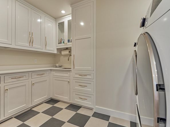 15 Atrium Woods Court, The Woodlands TX 77381