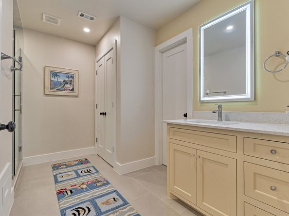 15 Atrium Woods Court, The Woodlands TX 77381