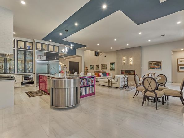 15 Atrium Woods Court, The Woodlands TX 77381