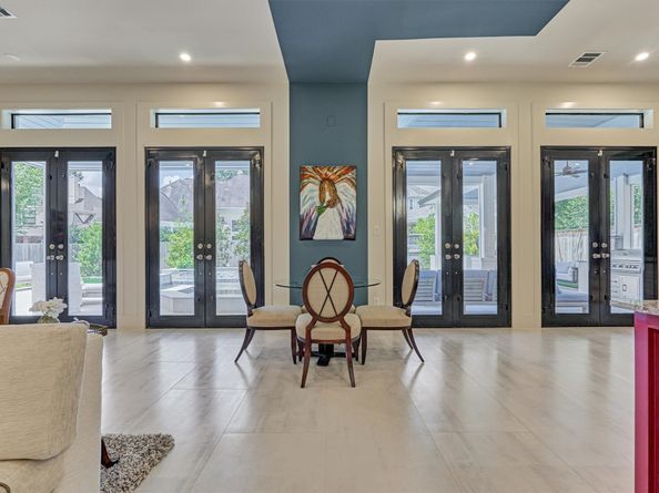 15 Atrium Woods Court, The Woodlands TX 77381