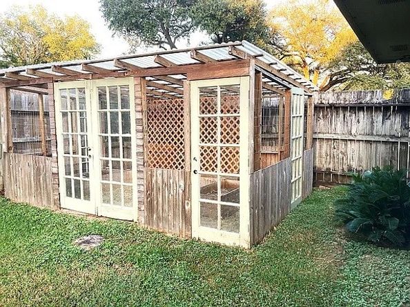 7218 Stonegate Drive, Houston TX 77040