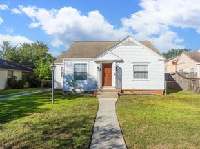 7447 Magnolia Street, Houston TX 77023
