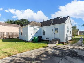 7447 Magnolia Street, Houston TX 77023