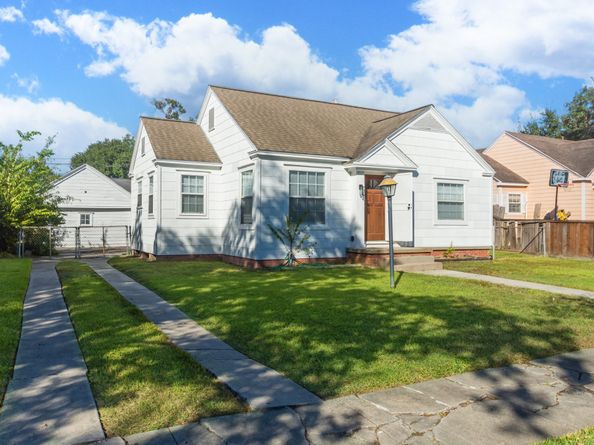 7447 Magnolia Street, Houston TX 77023