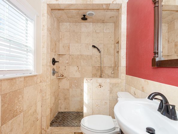 7447 Magnolia Street, Houston TX 77023