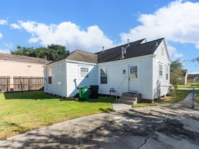 7447 Magnolia Street, Houston TX 77023