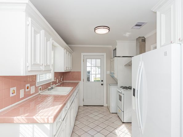 7447 Magnolia Street, Houston TX 77023