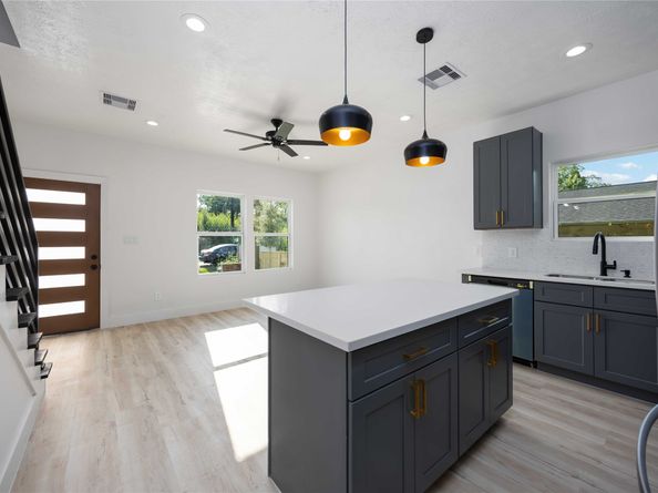 5605 Tommye Street A B, Houston TX 77028