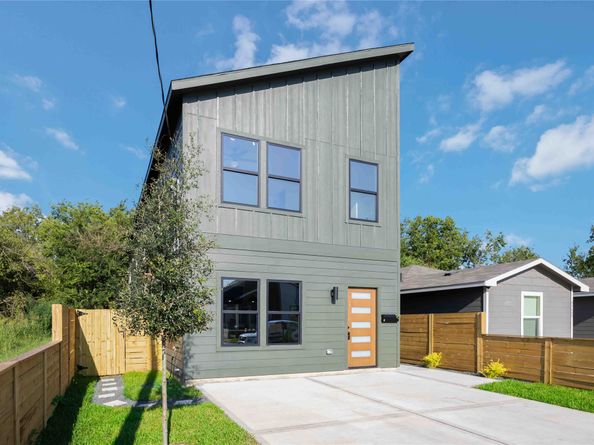 5605 Tommye Street A B, Houston TX 77028