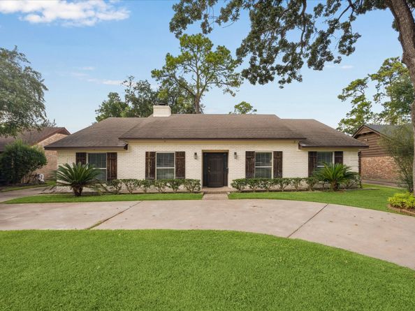 10042 Briar Forest Drive, Houston TX 77042