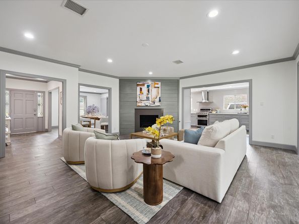 10042 Briar Forest Drive, Houston TX 77042