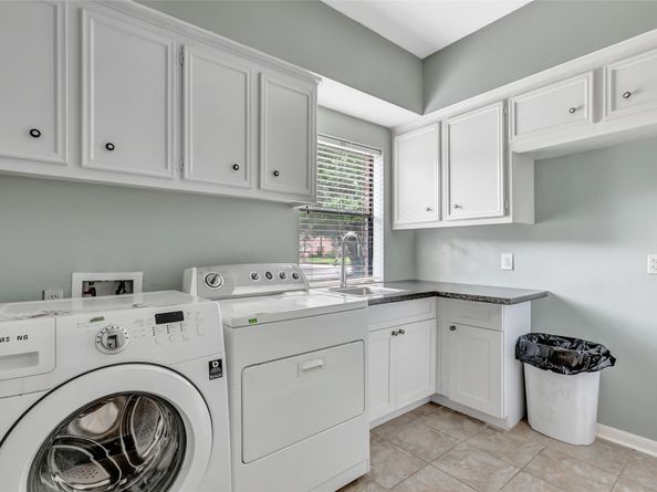 12102 Moorcreek Drive, Houston TX 77070