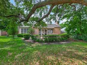6 Charleston Street S, Sugar Land TX 77478