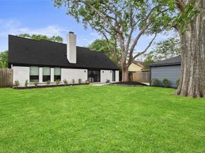 5934 Dumfries Drive, Houston TX 77096