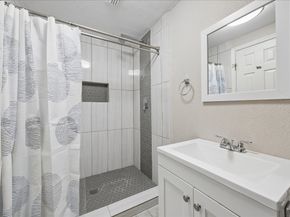 3817 Palm Street, Houston TX 77004