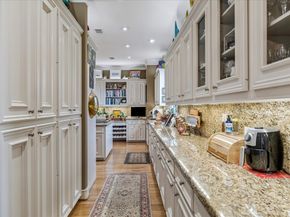 2415 W Main Street, Houston TX 77098