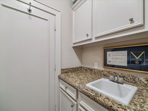 2415 W Main Street, Houston TX 77098