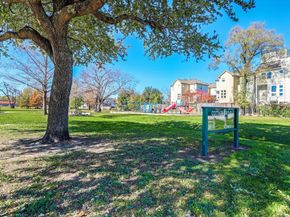 2703 Arabelle Grove, Houston TX 77007