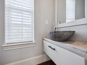 2703 Arabelle Grove, Houston TX 77007