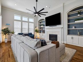 2703 Arabelle Grove, Houston TX 77007