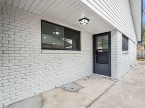 322 E Edgebrook Drive, Houston TX 77034