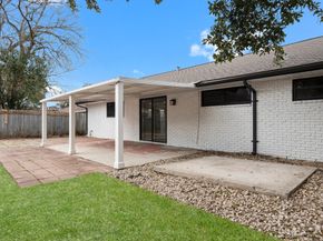 322 E Edgebrook Drive, Houston TX 77034