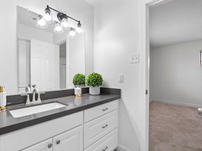 322 E Edgebrook Drive, Houston TX 77034