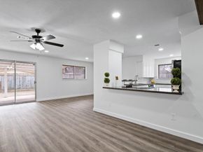 322 E Edgebrook Drive, Houston TX 77034