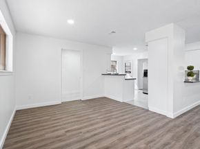 322 E Edgebrook Drive, Houston TX 77034