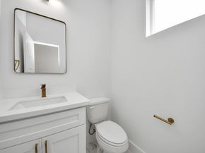 8117 Sterlingshire Street A/B, Houston TX 77078
