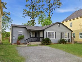 2217 Creston Drive, Houston TX 77026