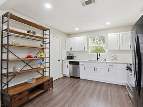 2217 Creston Drive, Houston TX 77026