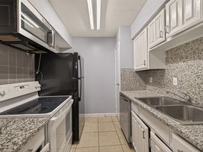 10202 Forum Park Dr 14, Houston TX 77036