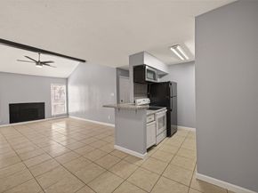 10202 Forum Park Dr 14, Houston TX 77036