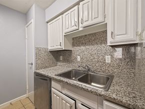 10202 Forum Park Dr 14, Houston TX 77036