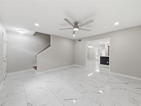 515 Tallowood Road 15, Houston TX 77024