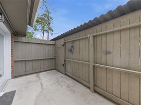 515 Tallowood Road 15, Houston TX 77024