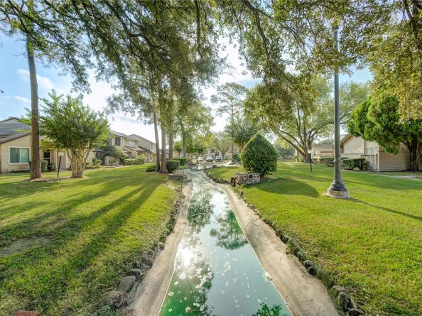 12339 S Dairy Ashford Road 2339, Houston TX 77099