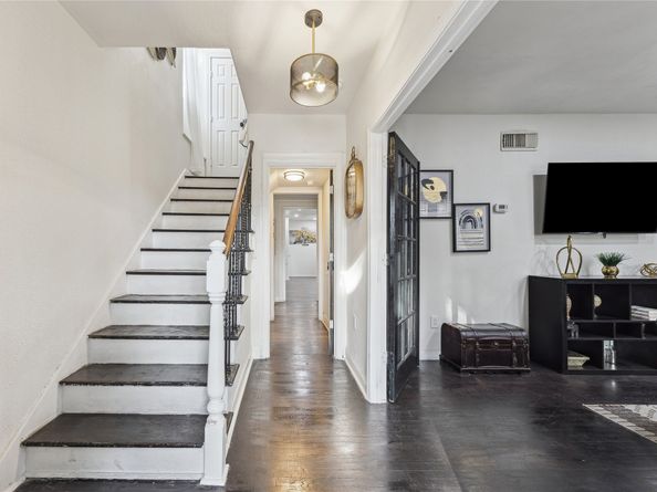 2817 Southmore Boulevard, Houston TX 77004