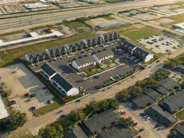 81 Northpoint Drive Building 6 C, Houston TX 77060