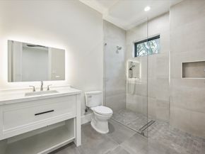 1014 Gardenia Drive, Houston TX 77018