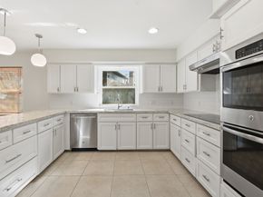 1402 Heathwood Drive, Houston TX 77077