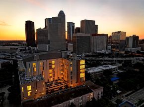 2000 Bagby Street 5423, Houston TX 77002